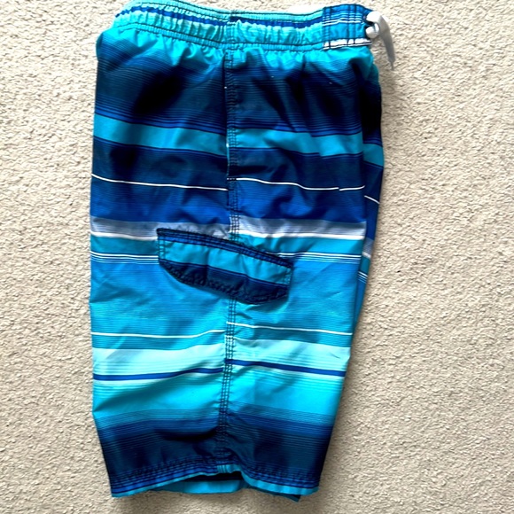 Kanu Surf Boys Bathing Suit - like new - size Large - Picture 3 of 5